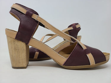 El Naturalista Women's Kuna Sandal Red Size 41 M Eu