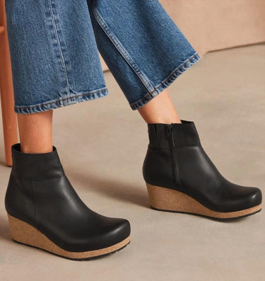 Birkenstock - Ebba Leather Wedge Ankle Boots
