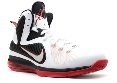 Nike - Boy's Lebron 9 Basketball Shoes