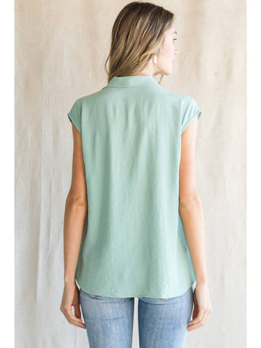 Entro - V-neck Sleeveless Top
